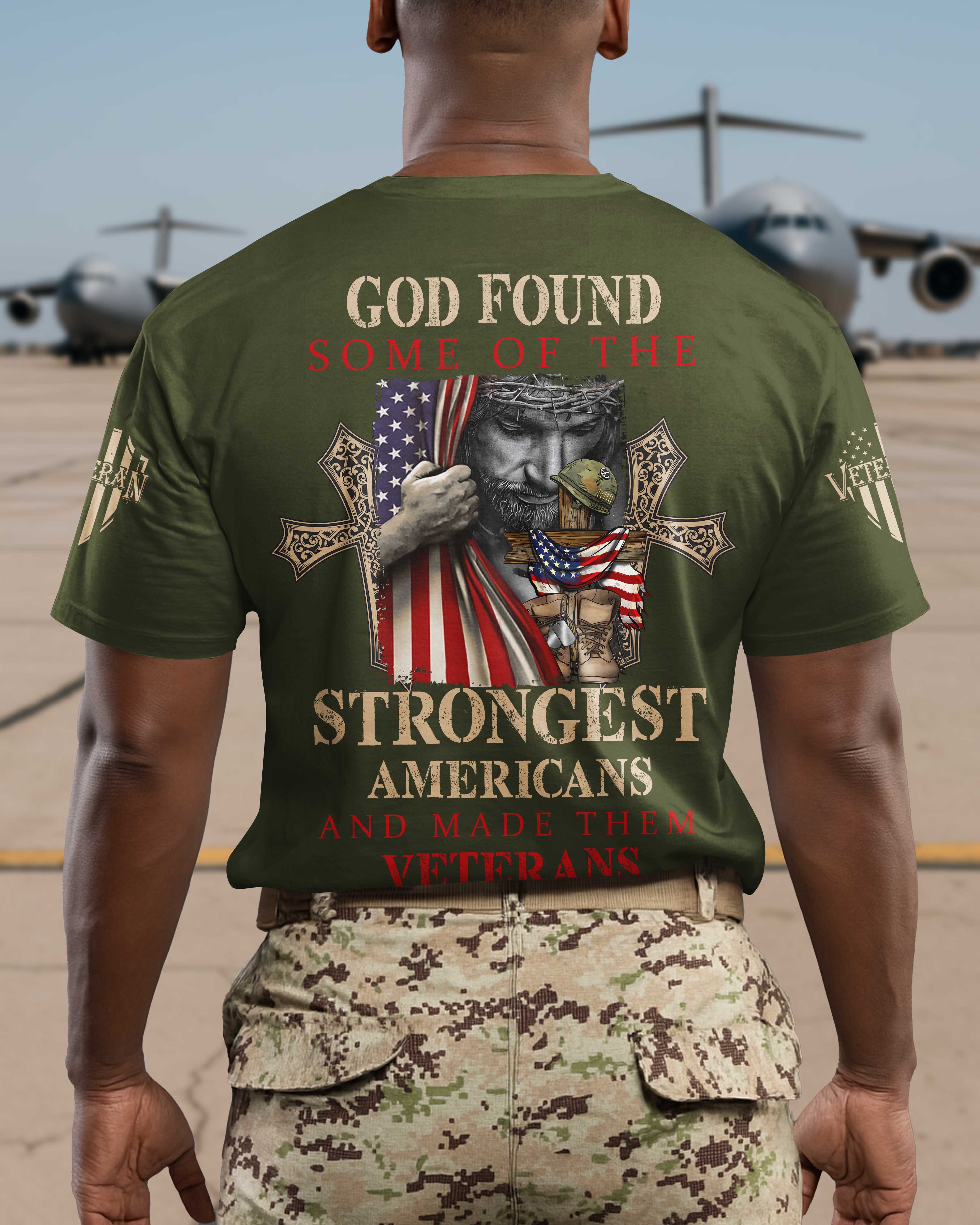 T-shirt Dieu a trouvé certains des Américains les plus forts