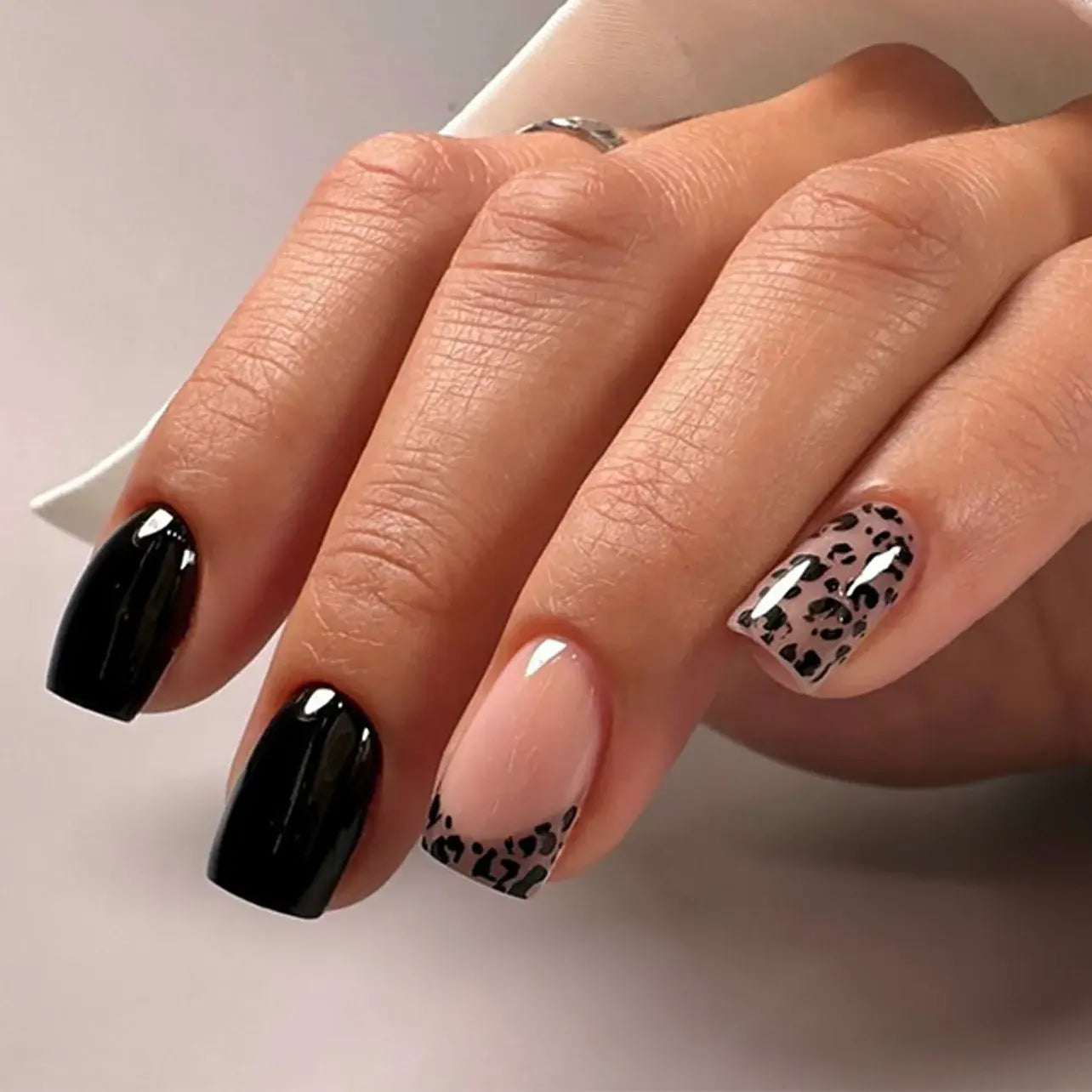 30-Piece Blush Glossy Press-On Nails – Short Natural Everyday Manicure
