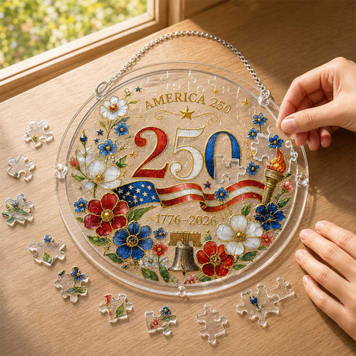 Adorno colgante de rompecabezas acrílico America 250 – Atrapasol patriótico para ventana de 1776–2026 con bandera floral, Campana de la Libertad y diseño de antorcha