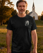Mann des Glaubens, 1. Timotheus 6,11, jage der Gerechtigkeit, der Gottesfurcht, dem Glauben, der Liebe, der Geduld und der Sanftmut nach. T-Shirt