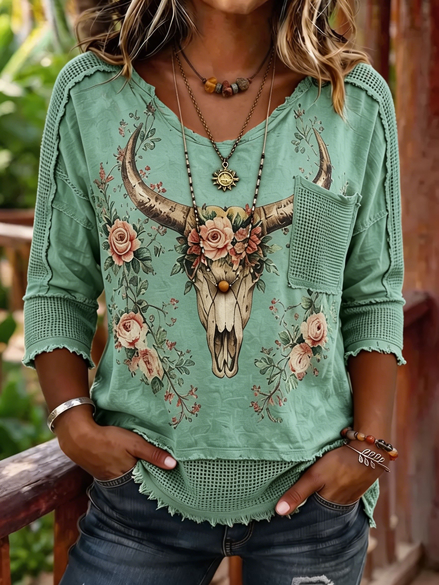 Top bohemio de mujer con calavera de toro, estampado floral, patchwork tejido y manga 3/4