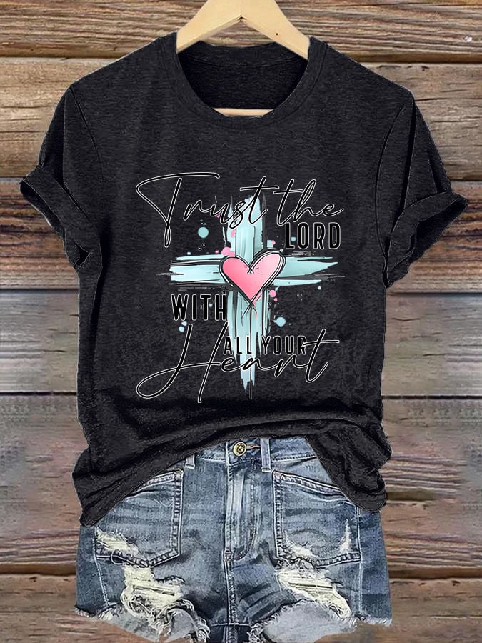 Camiseta informal de manga corta para mujer «Confía en el Señor con todo tu corazón»