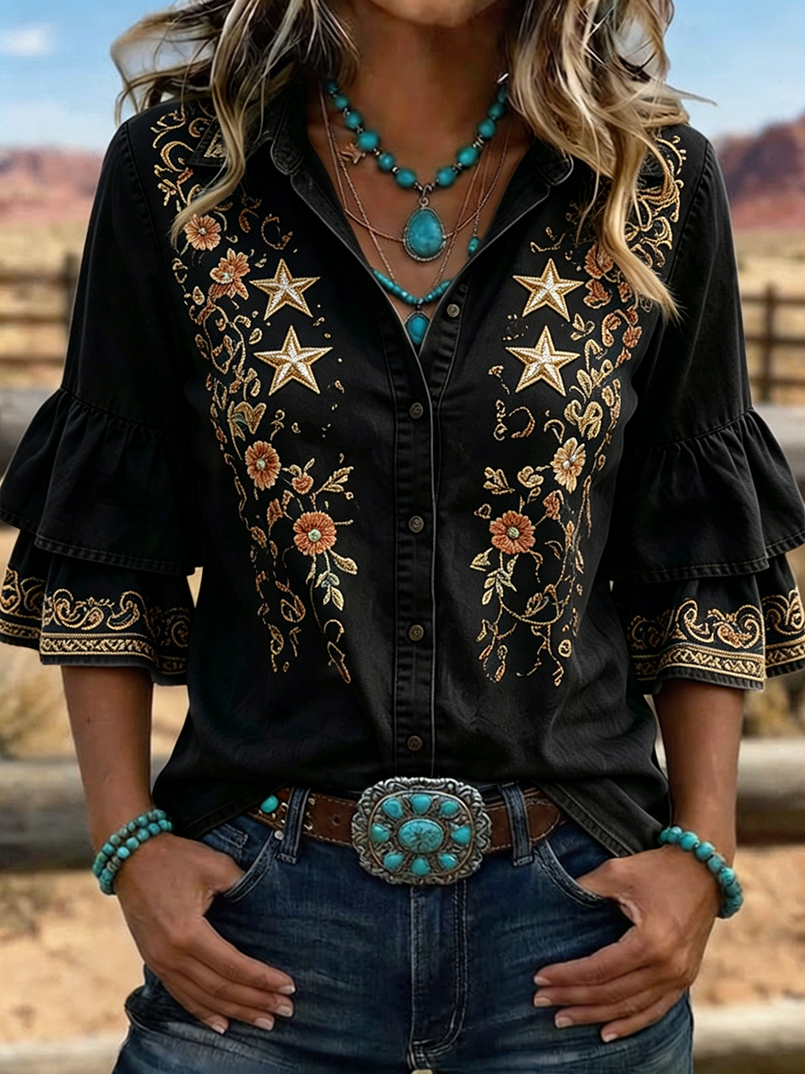 Camisa vaquera de mujer con estrella y flores bordadas y mangas con volantes