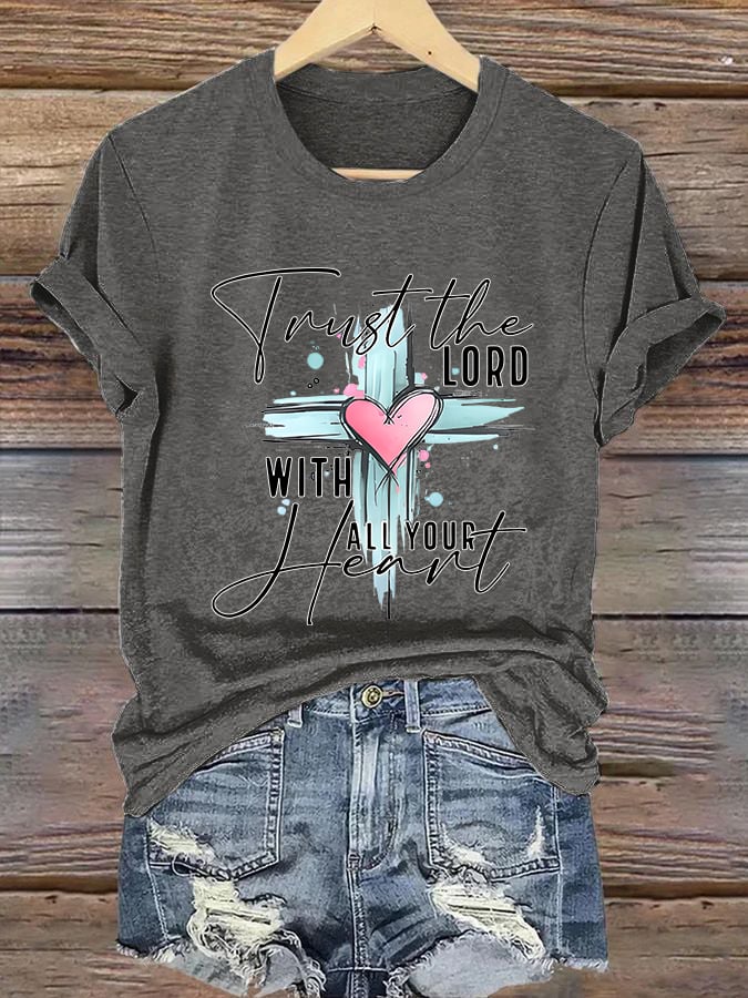 Camiseta informal de manga corta para mujer «Confía en el Señor con todo tu corazón»