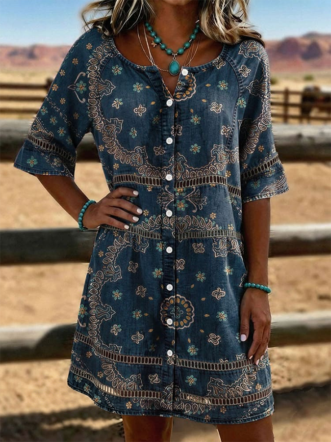 Vestido vaquero informal vintage con estampado floral y diseño calado