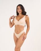 Scalloped Deep V Push-Up Seamless Wireless Jelly Bra