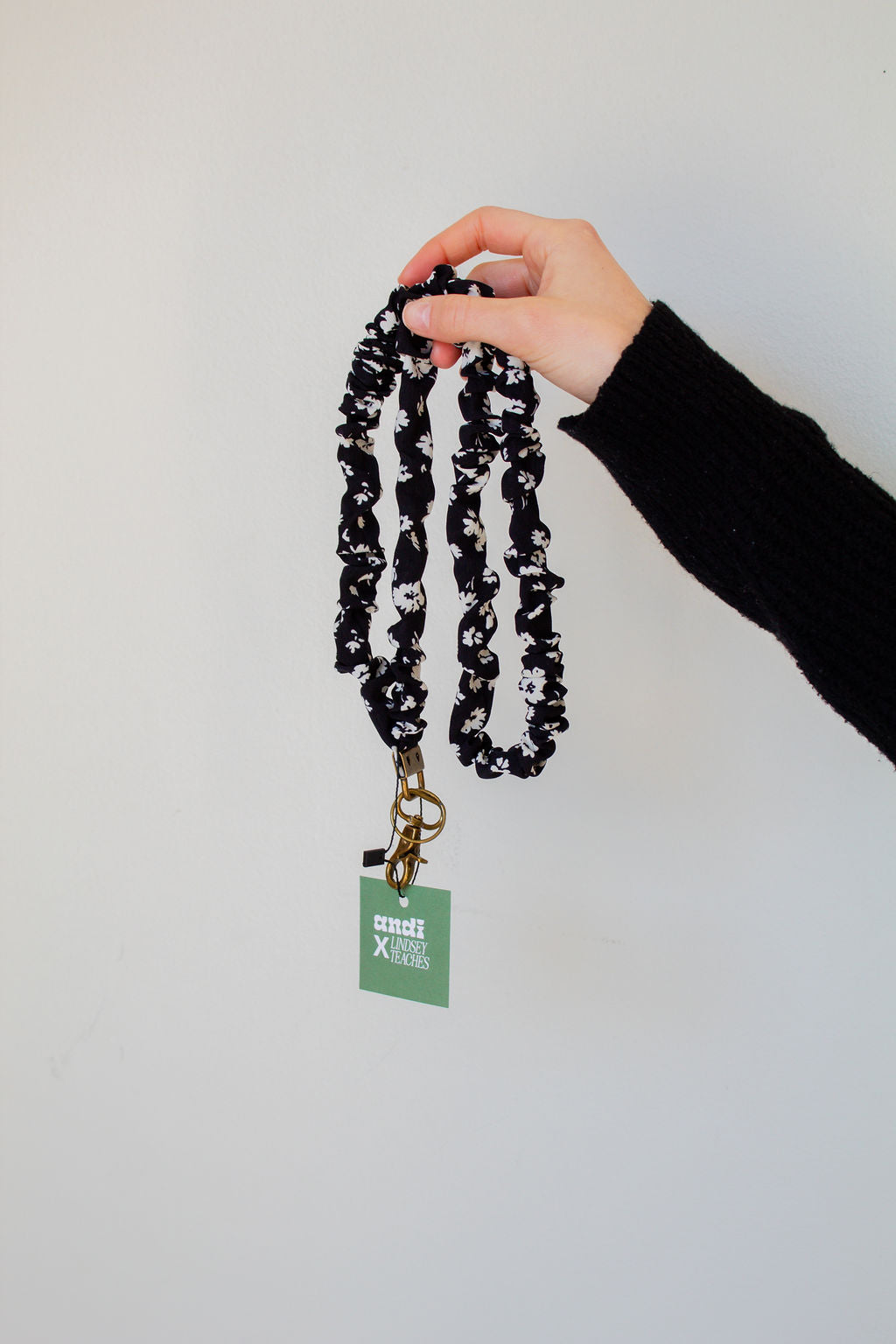 Onyx Floral Lanyard