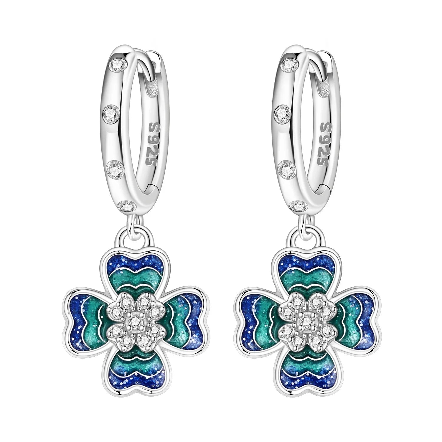 Pendientes con dijes
