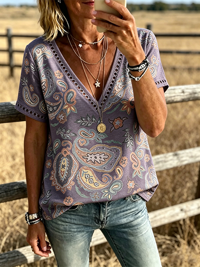 Blusa vaquera bohemia de mujer con estampado de paisley, cuello en V, ribete y manga corta