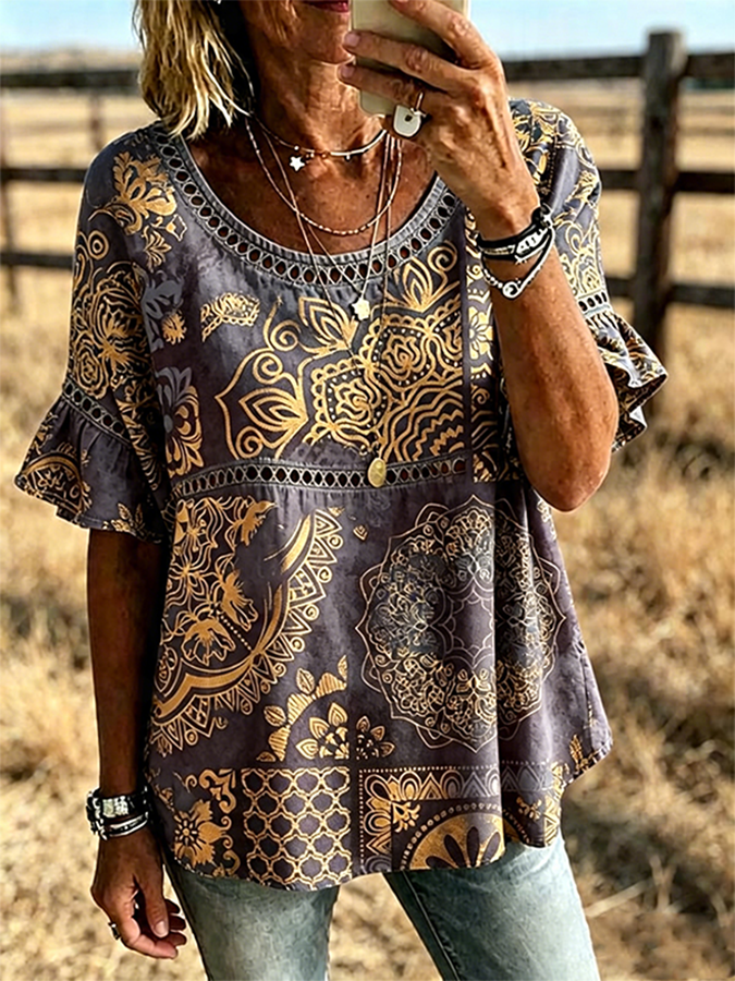 Blusa vaquera de mujer con estampado de paisley, ribete de encaje y mangas cortas con volantes