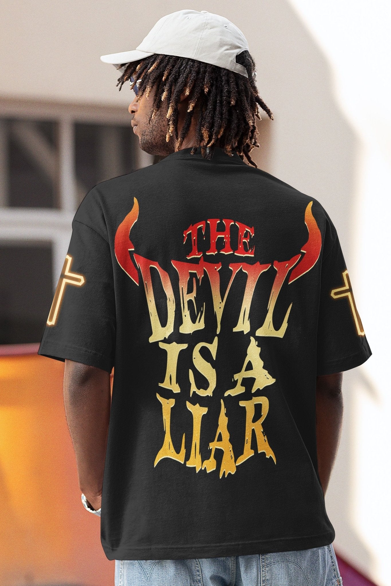 T-shirt imprimé « Le diable est un menteur »