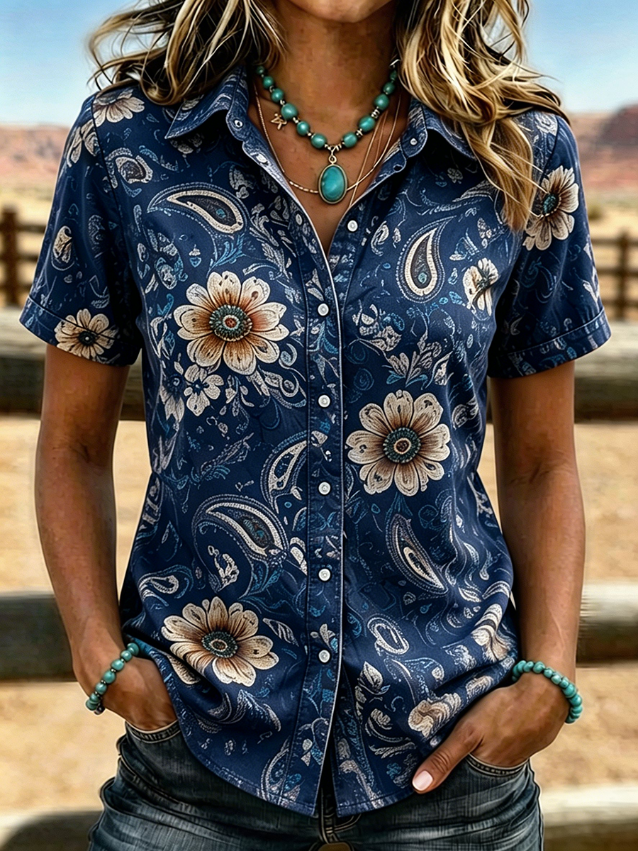 Camisa abotonada bohemia vaquera de mujer con estampado floral y de paisley y manga corta