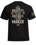 Identität im Maker-T-Shirt